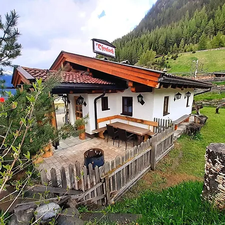 Bio & Reiterhof Der Veitenhof - Pferde, Berge, Wellness & Freiheit Im Oetztal