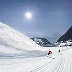 Апартаменты Bio & Reiterhof Der Veitenhof - Pferde, Berge, Wellness & Freiheit Im Oetztal Нидертай