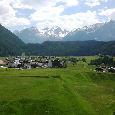 아파트 Bio & Reiterhof Der Veitenhof - Pferde, Berge, Wellness & Freiheit Im Oetztal 니더타이