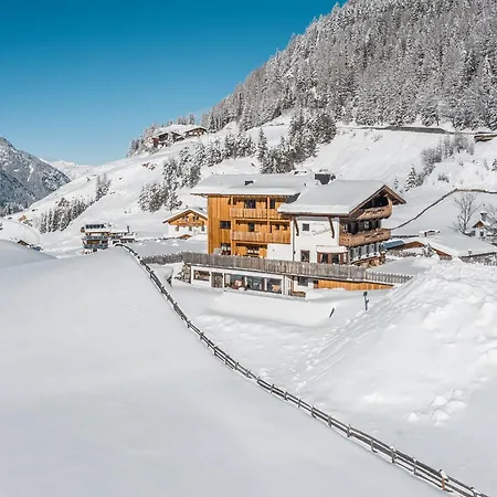 Bio & Reiterhof Der Veitenhof - Pferde, Berge, Wellness & Freiheit Im Oetztal Апартаменты *