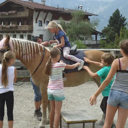Bio & Reiterhof Der Veitenhof - Pferde, Berge, Wellness & Freiheit Im Oetztal 아파트