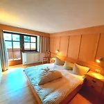 Bio & Reiterhof Der Veitenhof - Pferde, Berge, Wellness & Freiheit Im Oetztal *