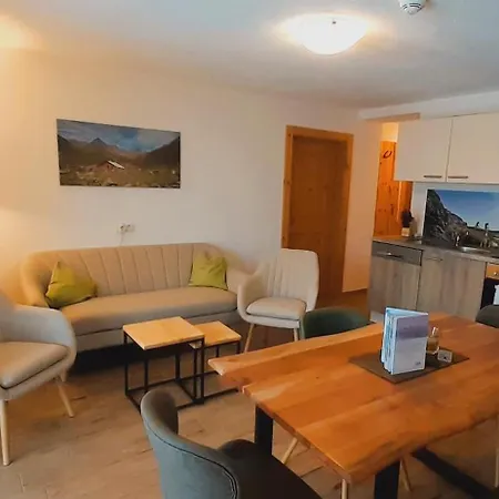 Bio & Reiterhof Der Veitenhof - Pferde, Berge, Wellness & Freiheit Im Oetztal נידרטאי